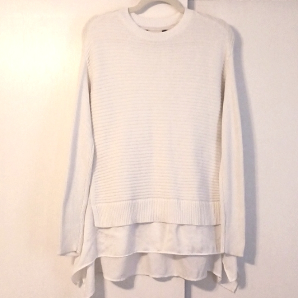 Simply Vera Vera Wang "White Night" Sweater with Handkerchief Hem in Size S